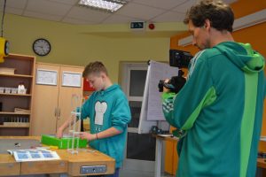 Bild Schüler wird beim arbeiten aufgenommen