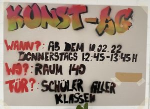 Werbeplakat für die Kunst-AG einer KulturStarterin