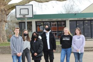Gruppenfoto der stolzen Jugendlichen von der  Fritz-Boehle-Werkrealschule
